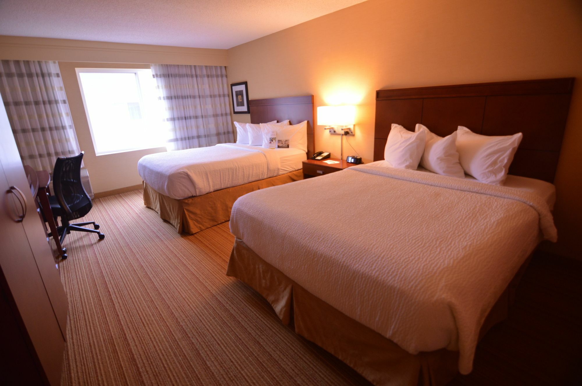 Courtyard By Marriott Eugene Springfield Hotel Ngoại thất bức ảnh
